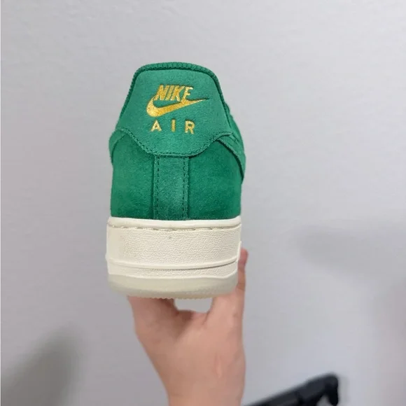 Nike Men’s Air Force 1 Low Green Suede Sneakers - Picture 3 of 9